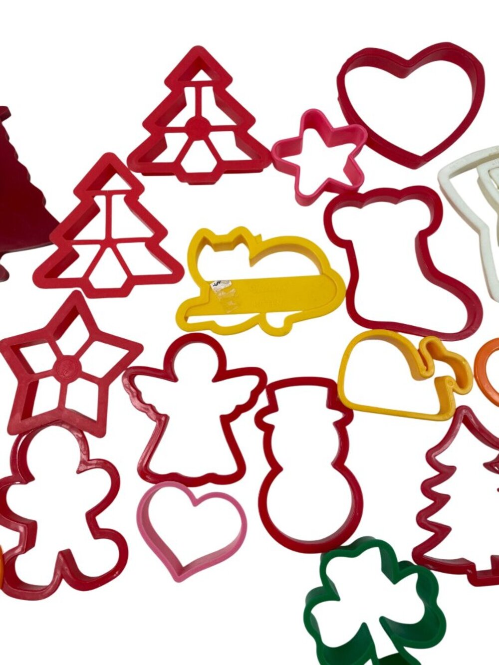 20-Piece Holiday Plastic Cookie Cutters Christmas Halloween Assorted Shapes - Picture 3 of 5